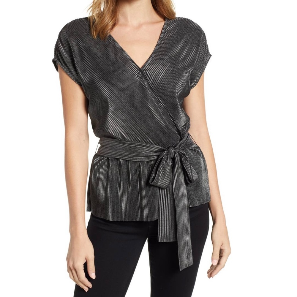 Boutique top. Black and silver shimmer. Size M. EUC.